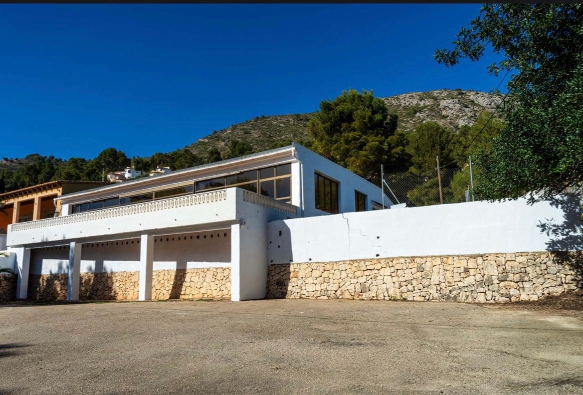 Local Comercial en Alcalalí / Alcanalí en venta con piscina - 860.000 € (Ref: 10082160)