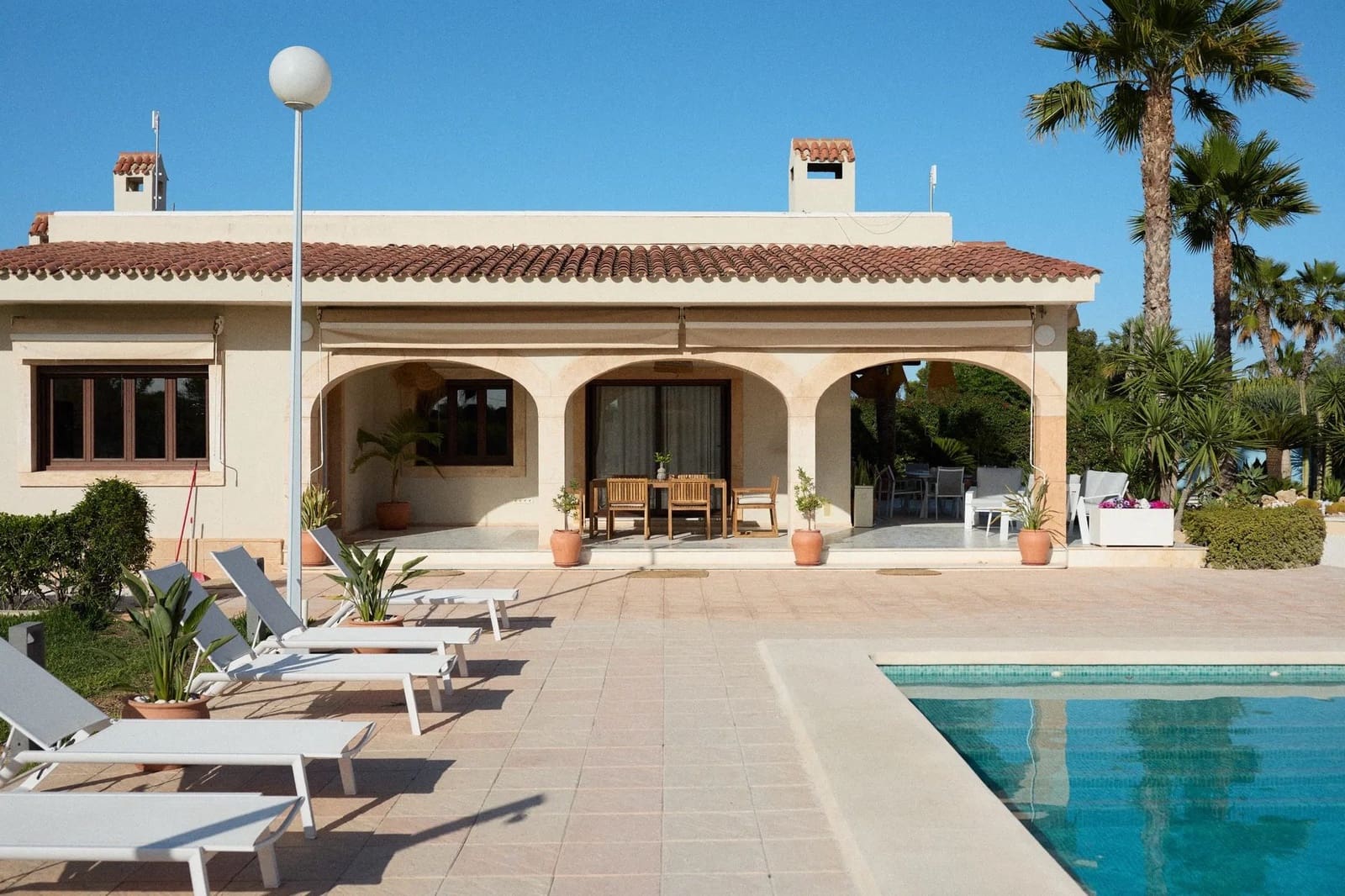 5 soveværelse Erhverv til salg i Valverde med swimmingpool garage - € 1.325.000 (Ref: 10144965)