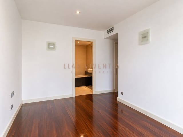 Apartamento de 4 habitaciones en Diagonal Mar i El Front Marítim del Poblenou, Barcelona ciudad en venta con piscina garaje - 1.430.000 € (Ref: 10078970)