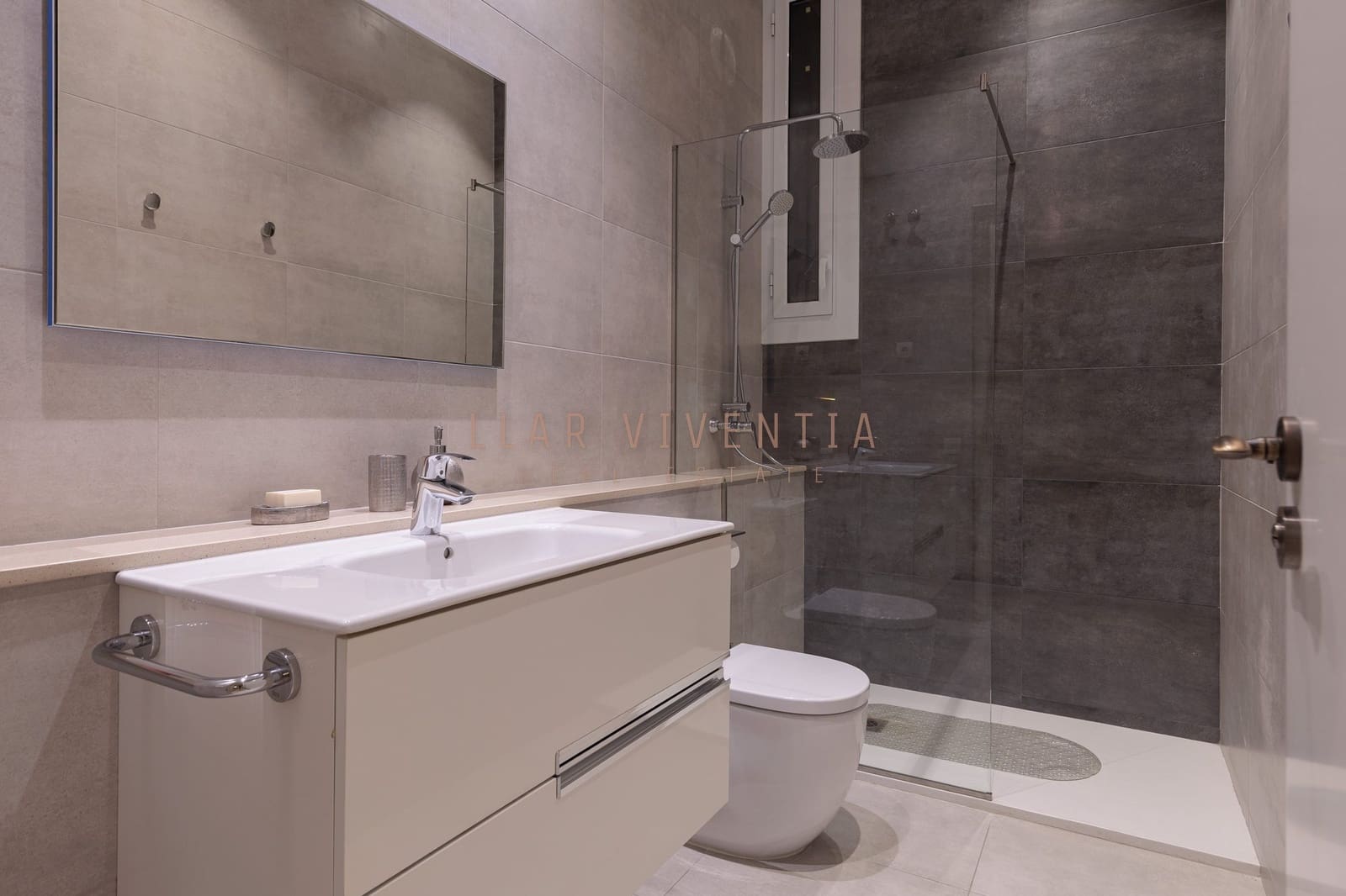 4 sovrum Lägenhet till salu i Barcelona stad - 2 199 000 € (Ref: 10078971)