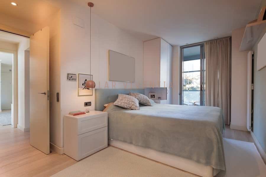 2 makuuhuone Huoneisto myytävänä paikassa Barcelona kaupunki mukana uima-altaan 
autotalli - 995 000 € (Ref: 10078972)