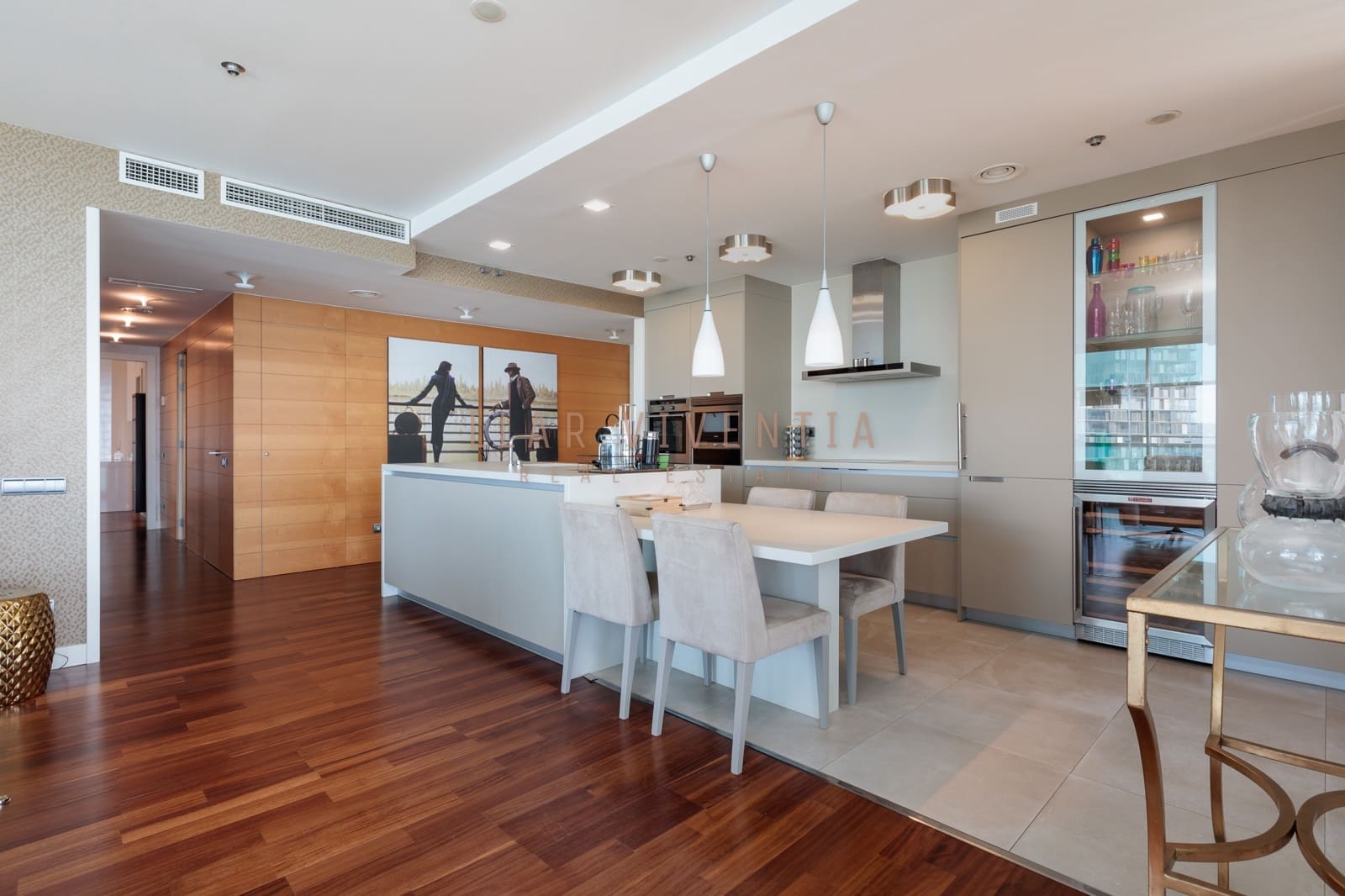3 soverom Leilighet til leie i Barcelona by med svømmebasseng - € 6 000 (Ref: 10078974)