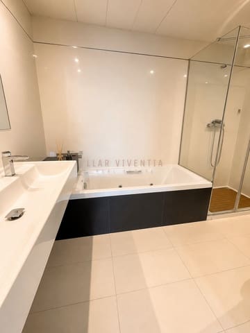 3 soverom Leilighet til leie i Diagonal Mar i El Front Marítim del Poblenou, Barcelona by med svømmebasseng garasje - € 5 000 (Ref: 10078976)