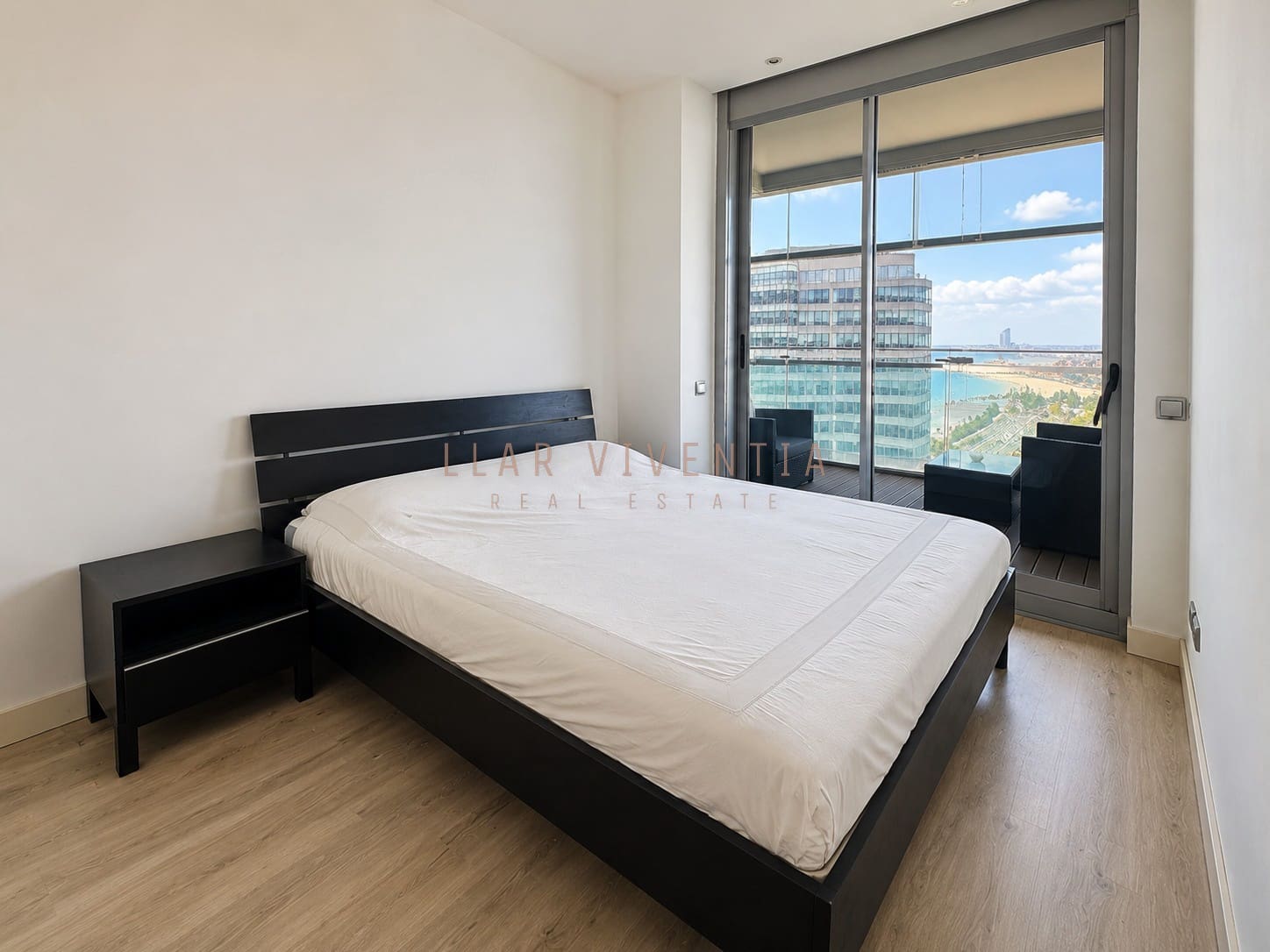 3 soverom Leilighet til leie i Barcelona by med svømmebasseng garasje - € 5 000 (Ref: 10078976)