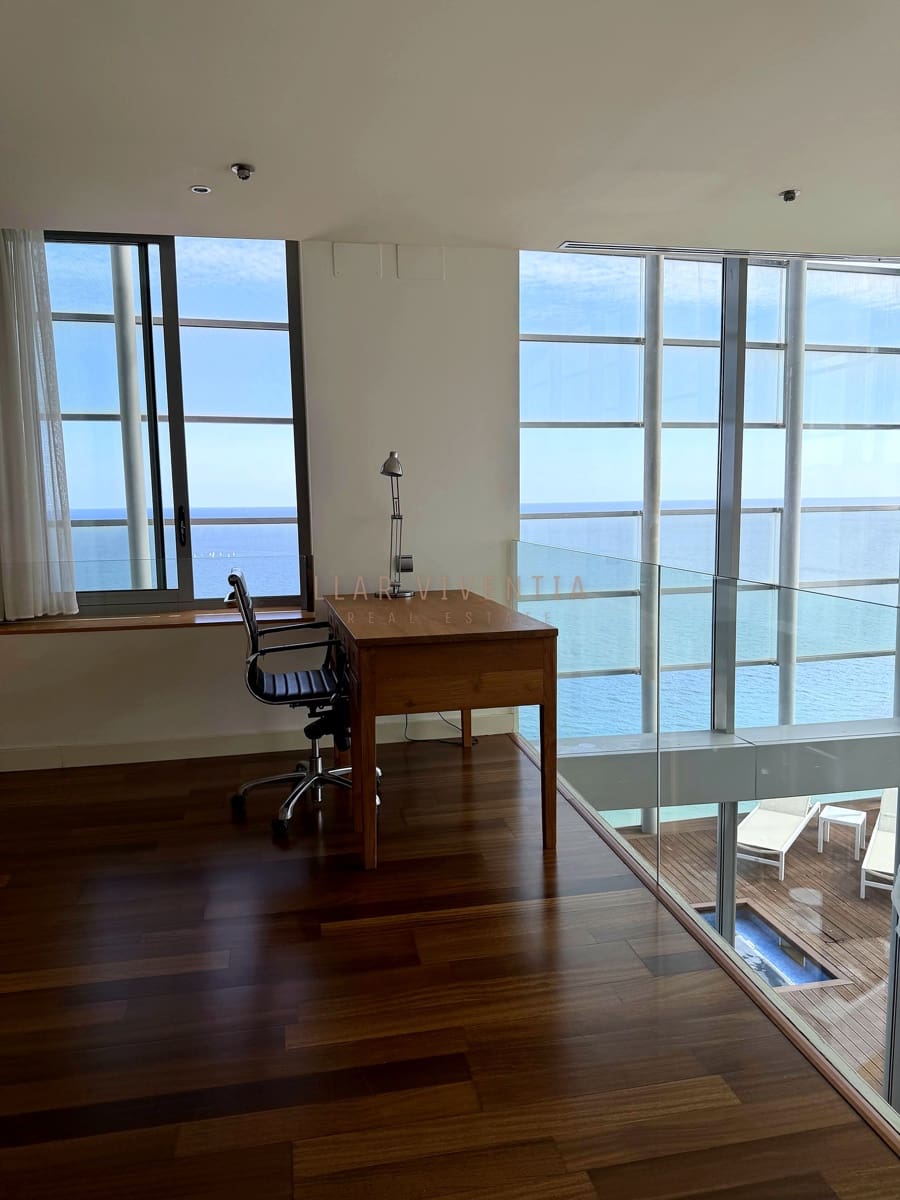3 quarto Penthouse para arrendar em Barcelona cidade com piscina - 10 000 € (Ref: 10078978)