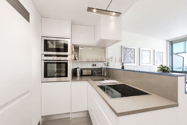 2 slaapkamer Appartement te huur in Diagonal Mar i El Front Marítim del Poblenou, Barcelona stad - € 4.000 (Ref: 10078979)