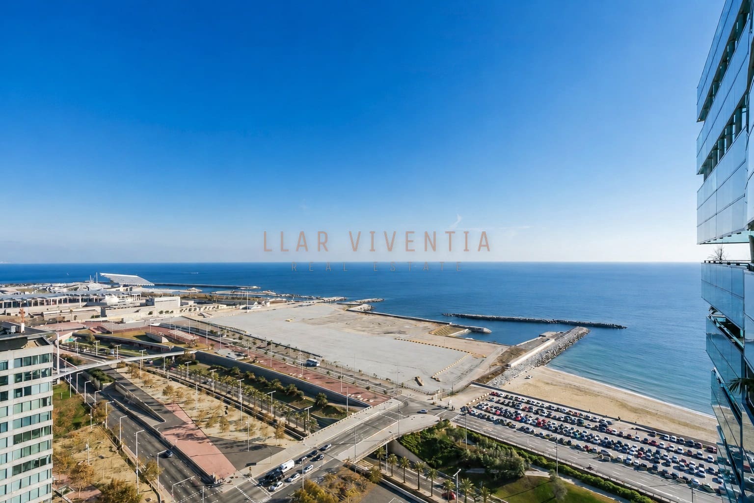 2 slaapkamer Appartement te huur in Barcelona stad met zwembad - € 4.000 (Ref: 10078979)