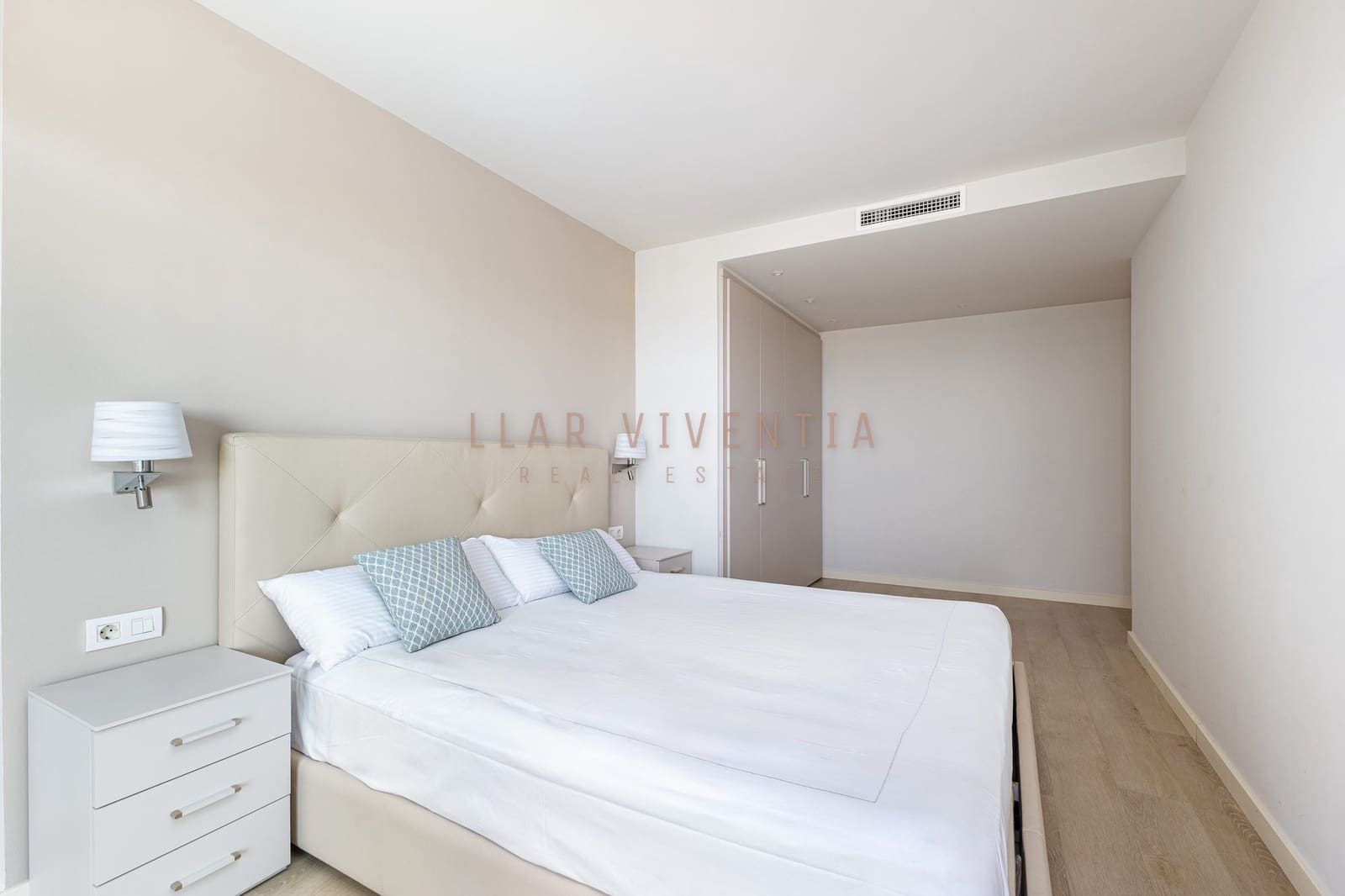 3 bedroom Apartment for rent in Barcelona city with pool - € 5,000 (Ref: 10078982)