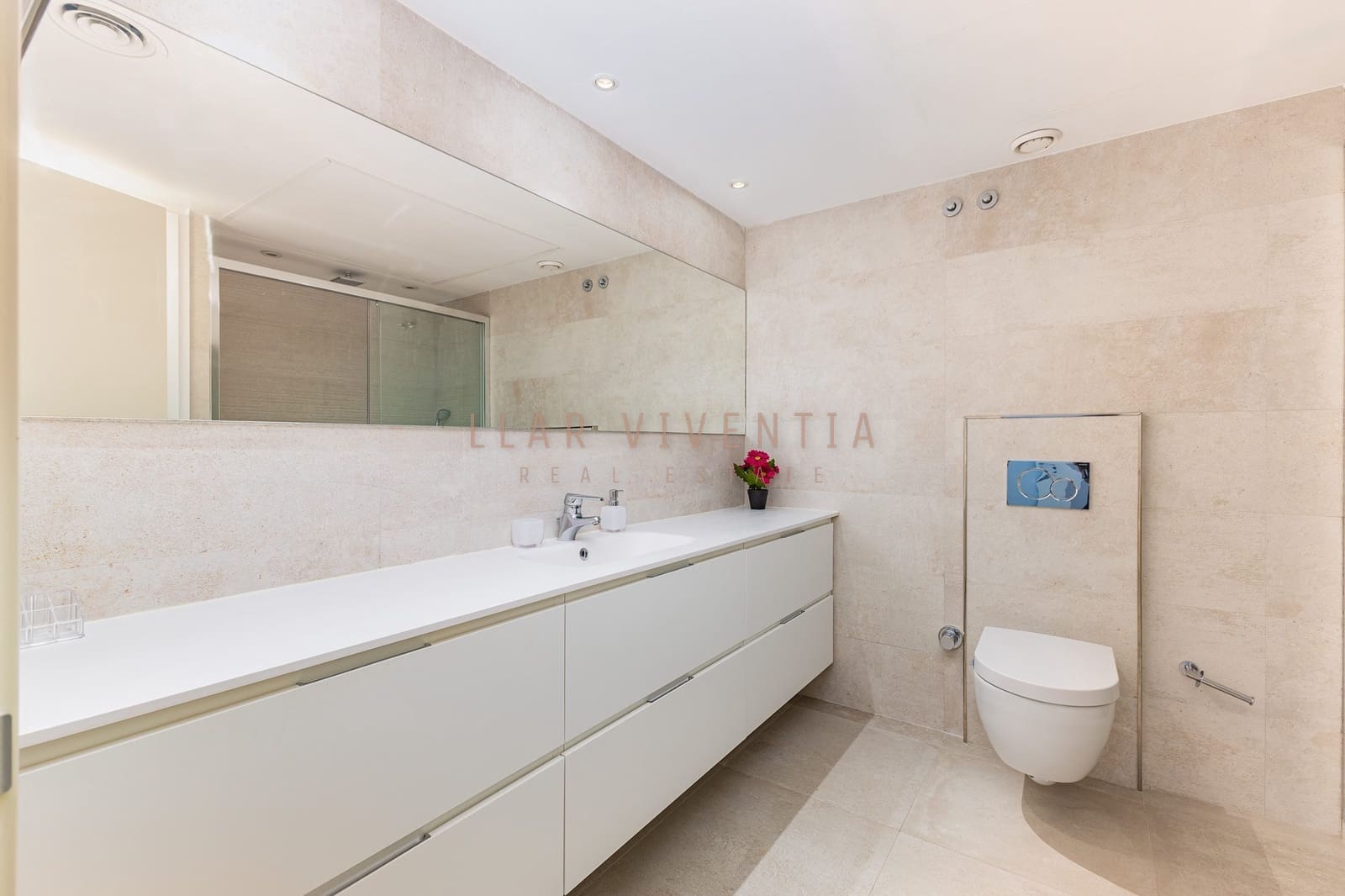 3 bedroom Apartment for rent in Barcelona city with pool - € 5,000 (Ref: 10078982)