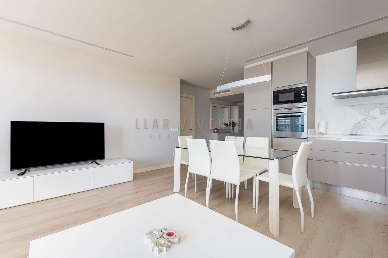 3 bedroom Apartment for rent in Barcelona city with pool - € 5,000 (Ref: 10078982)