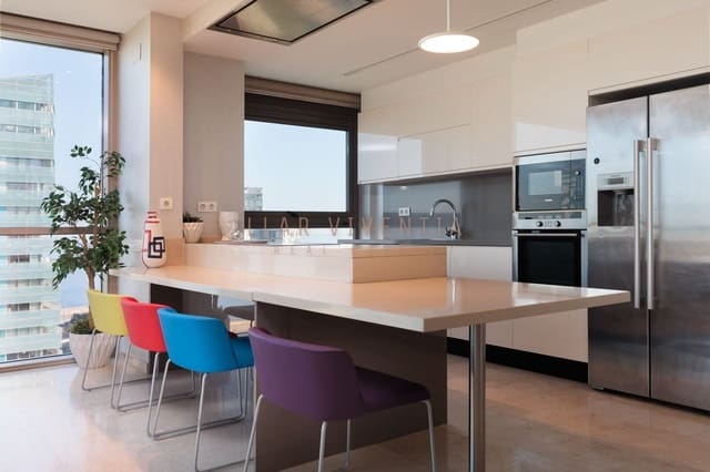 3 soverom Leilighet til leie i Diagonal Mar i El Front Marítim del Poblenou, Barcelona by med svømmebasseng - € 5 500 (Ref: 10078984)