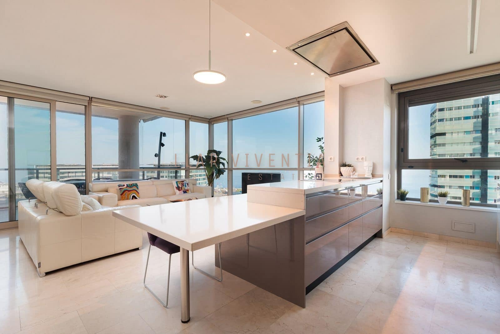 3 soverom Leilighet til leie i Barcelona by med svømmebasseng - € 5 500 (Ref: 10078984)