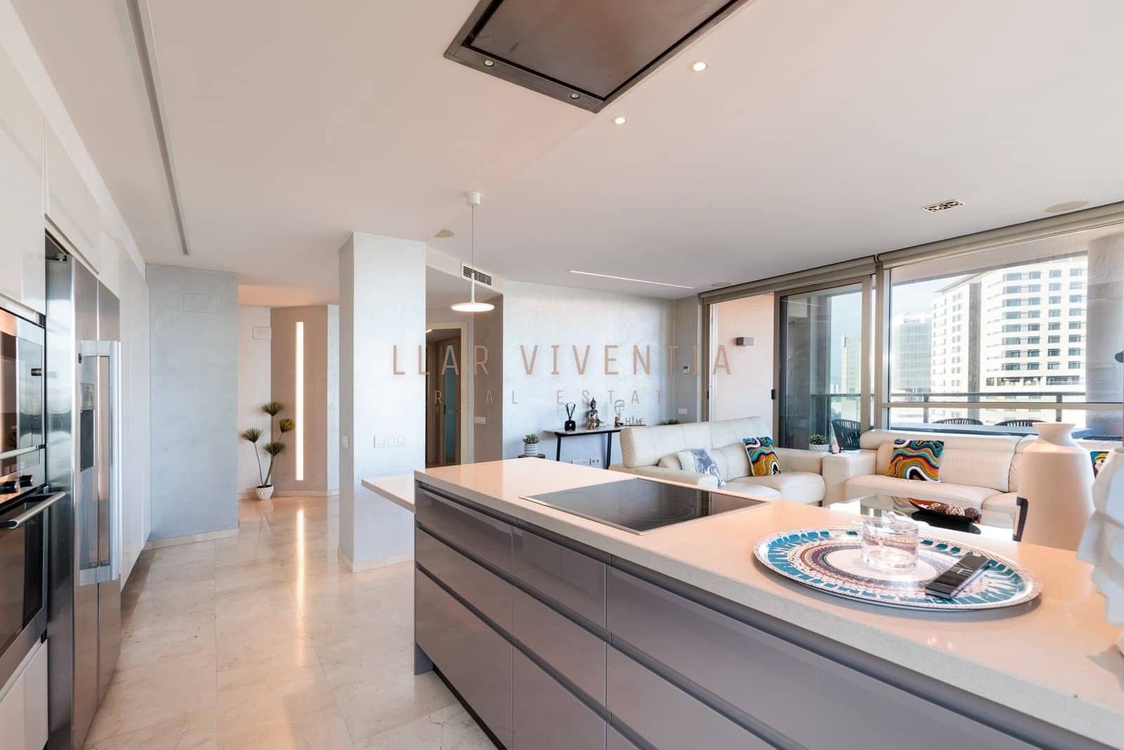 3 soverom Leilighet til leie i Barcelona by med svømmebasseng - € 5 500 (Ref: 10078984)