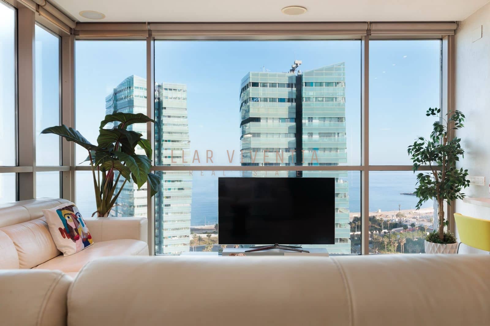 3 soverom Leilighet til leie i Barcelona by med svømmebasseng - € 5 500 (Ref: 10078984)