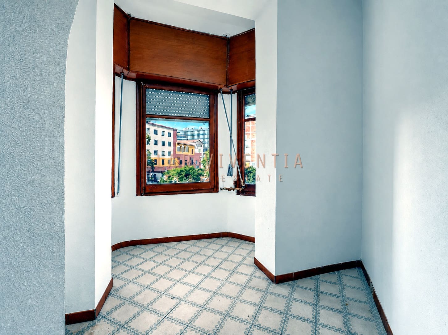 4 bedroom Apartment for sale in Barcelona city - € 600,000 (Ref: 10125018)