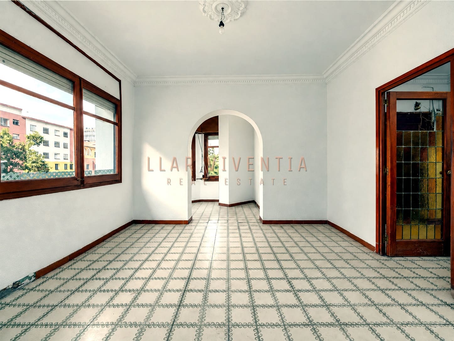 4 bedroom Apartment for sale in Barcelona city - € 600,000 (Ref: 10125018)