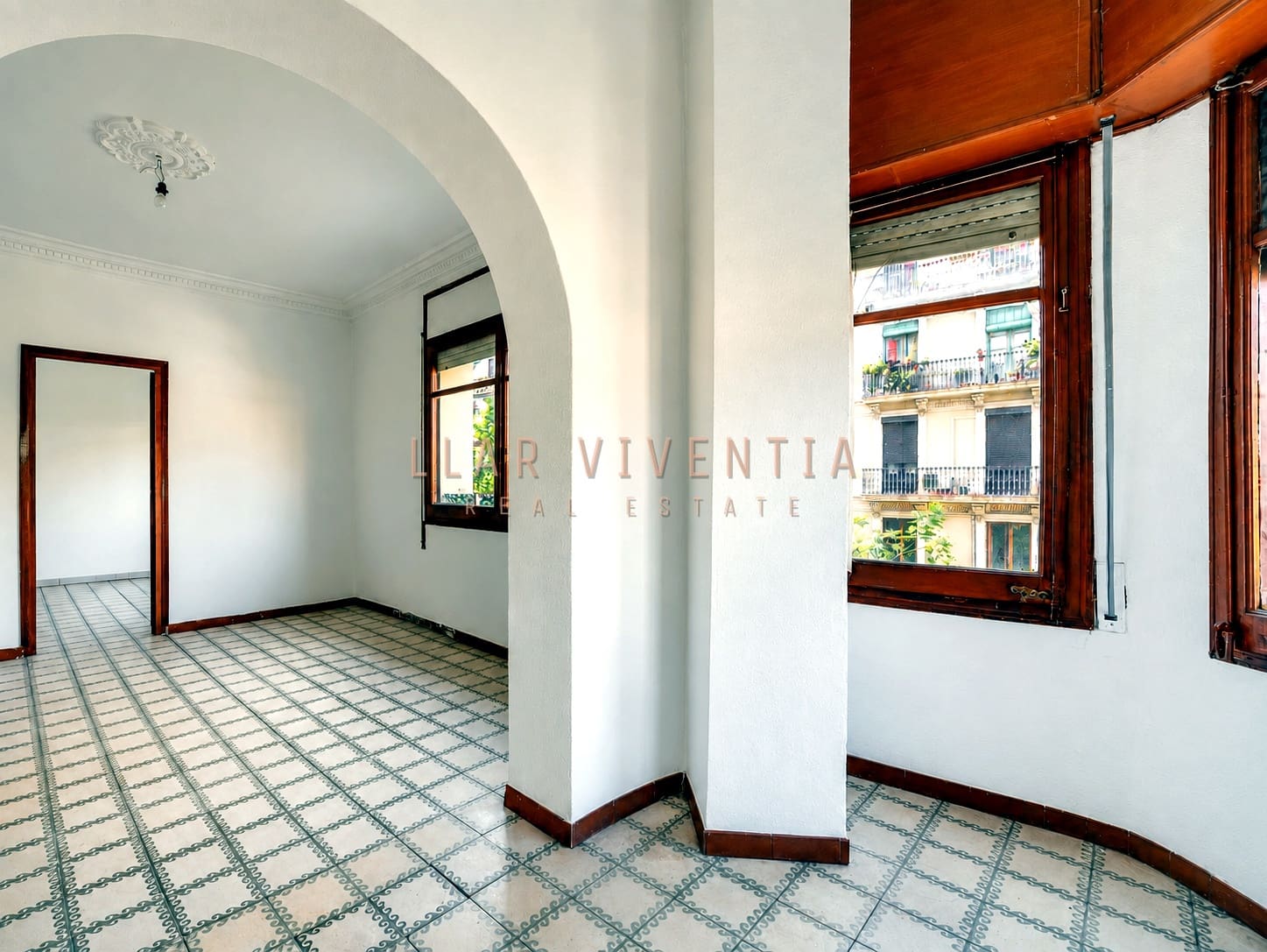 4 bedroom Apartment for sale in Barcelona city - € 600,000 (Ref: 10125018)