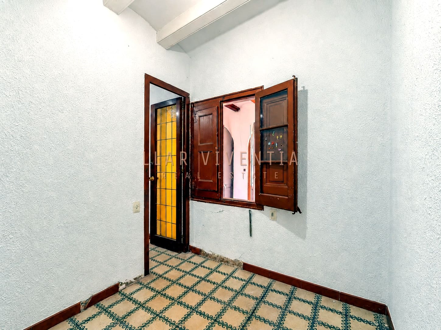 4 bedroom Apartment for sale in Barcelona city - € 600,000 (Ref: 10125018)