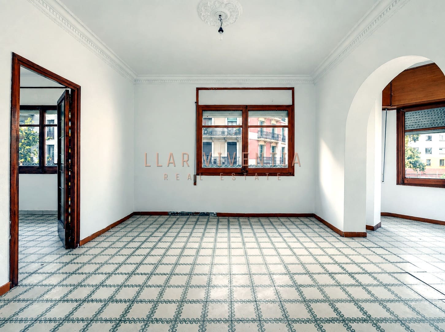 4 bedroom Apartment for sale in Barcelona city - € 600,000 (Ref: 10125018)