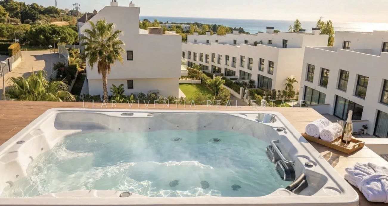 7 bedroom Villa for sale in Montgat with pool garage - € 1,850,000 (Ref: 10177674)