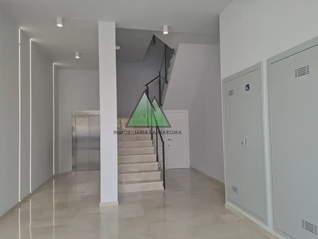 2 bedroom Penthouse for sale in Alhama de Granada with garage - € 193,000 (Ref: 10078828)