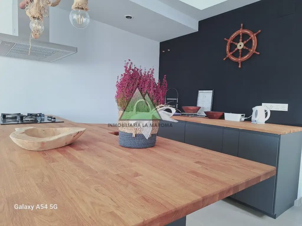 2 bedroom Penthouse for sale in Alhama de Granada with garage - € 193,000 (Ref: 10078828)