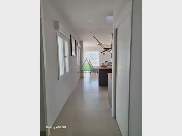 2 bedroom Penthouse for sale in Alhama de Granada with garage - € 193,000 (Ref: 10078828)