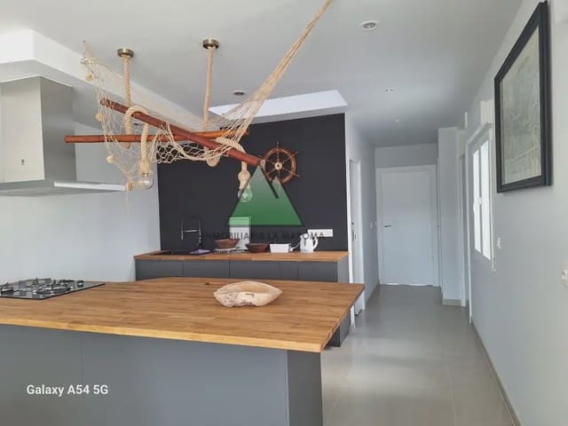 2 bedroom Penthouse for sale in Alhama de Granada with garage - € 193,000 (Ref: 10078828)