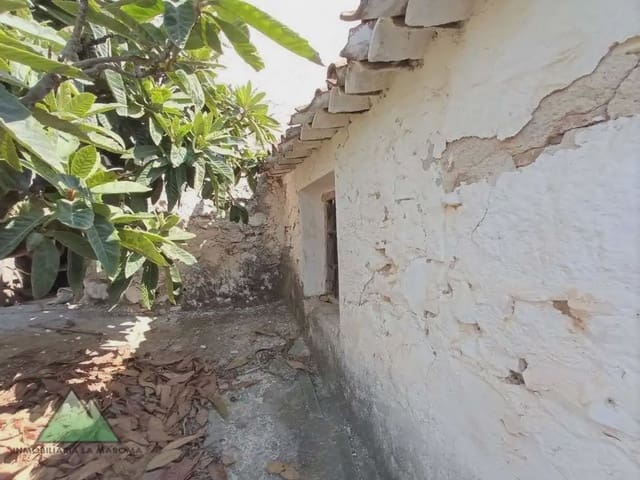 Ruina na sprzedaż w Periana - 70 000 € (Ref: 10078833)