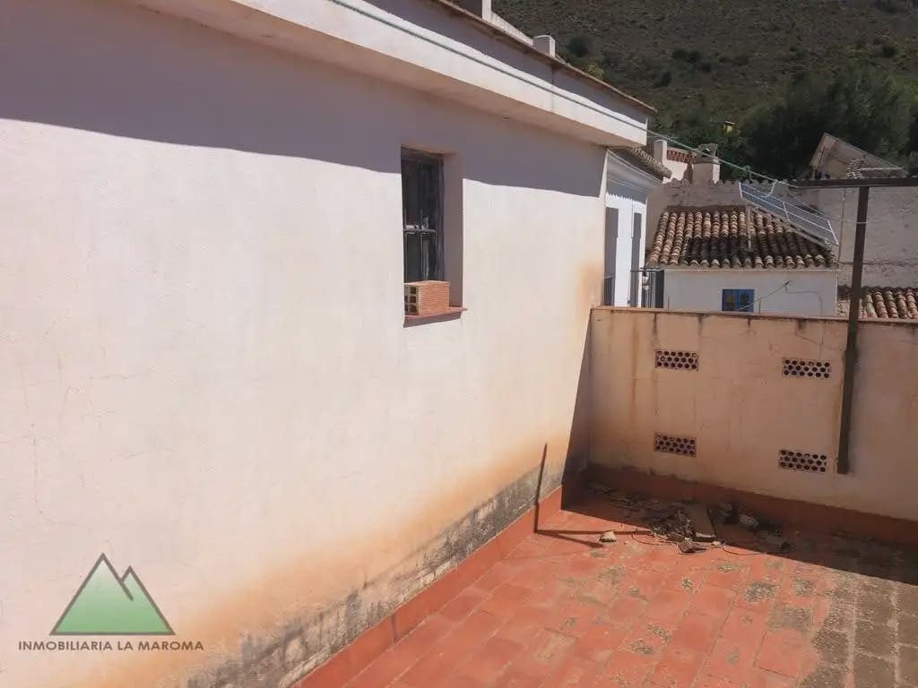 3 bedroom Townhouse for sale in Alcaucin - € 72,000 (Ref: 10078834)
