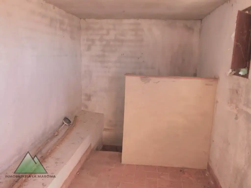 3 bedroom Townhouse for sale in Alcaucin - € 72,000 (Ref: 10078834)
