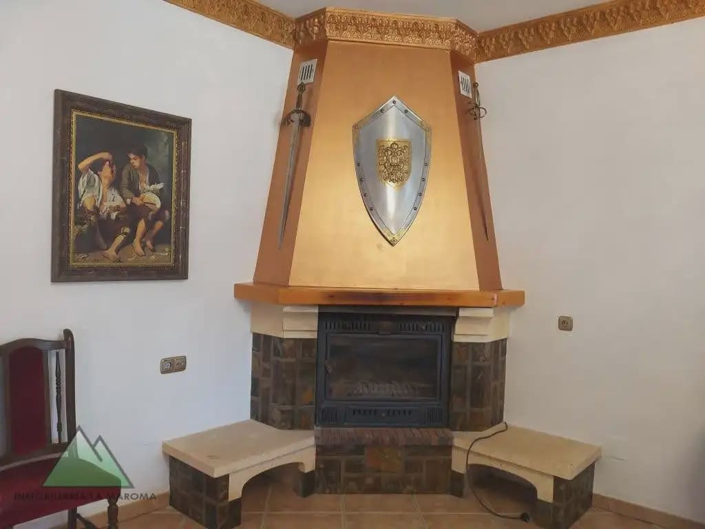 Chalet de 4 habitaciones en Sedella en venta con piscina - 400.000 € (Ref: 10078841)