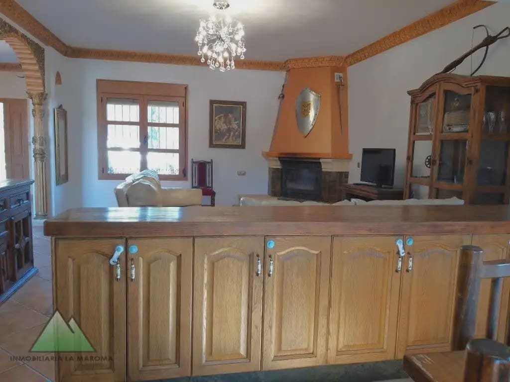 Chalet de 4 habitaciones en Sedella en venta con piscina - 400.000 € (Ref: 10078841)