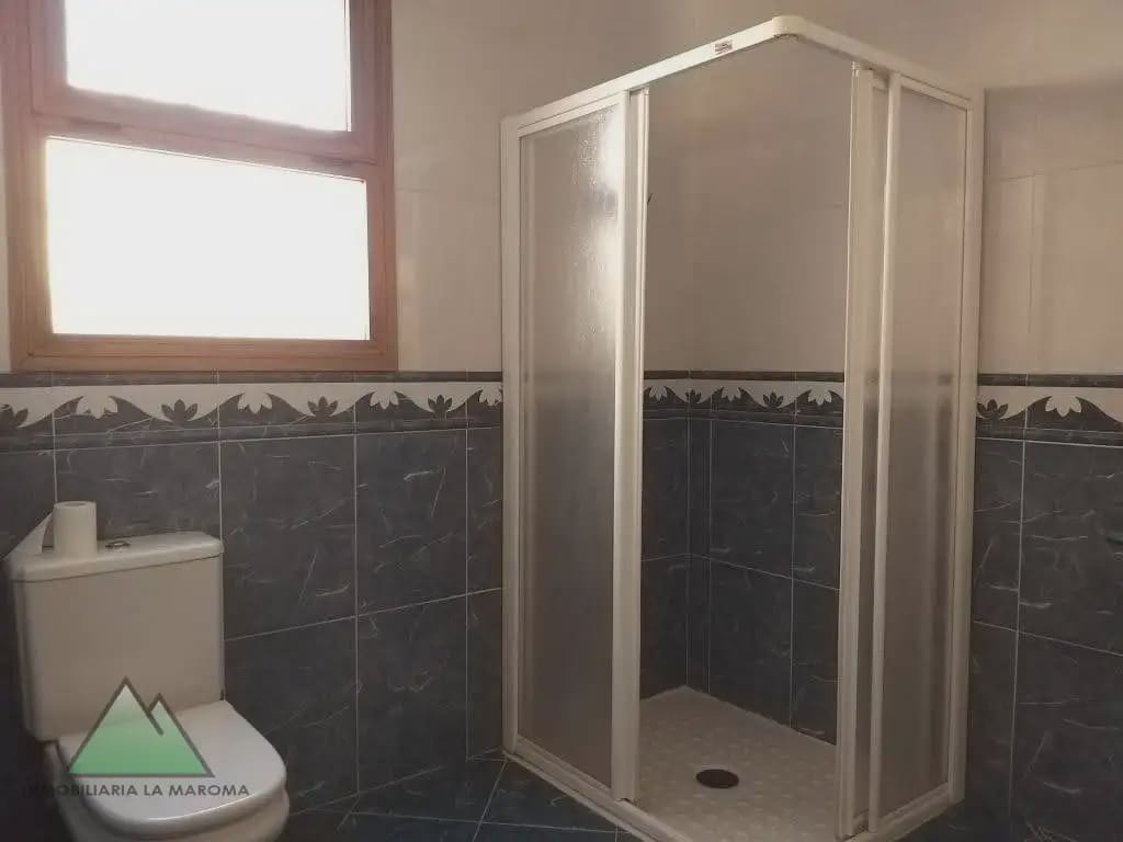 Chalet de 4 habitaciones en Sedella en venta con piscina - 400.000 € (Ref: 10078841)