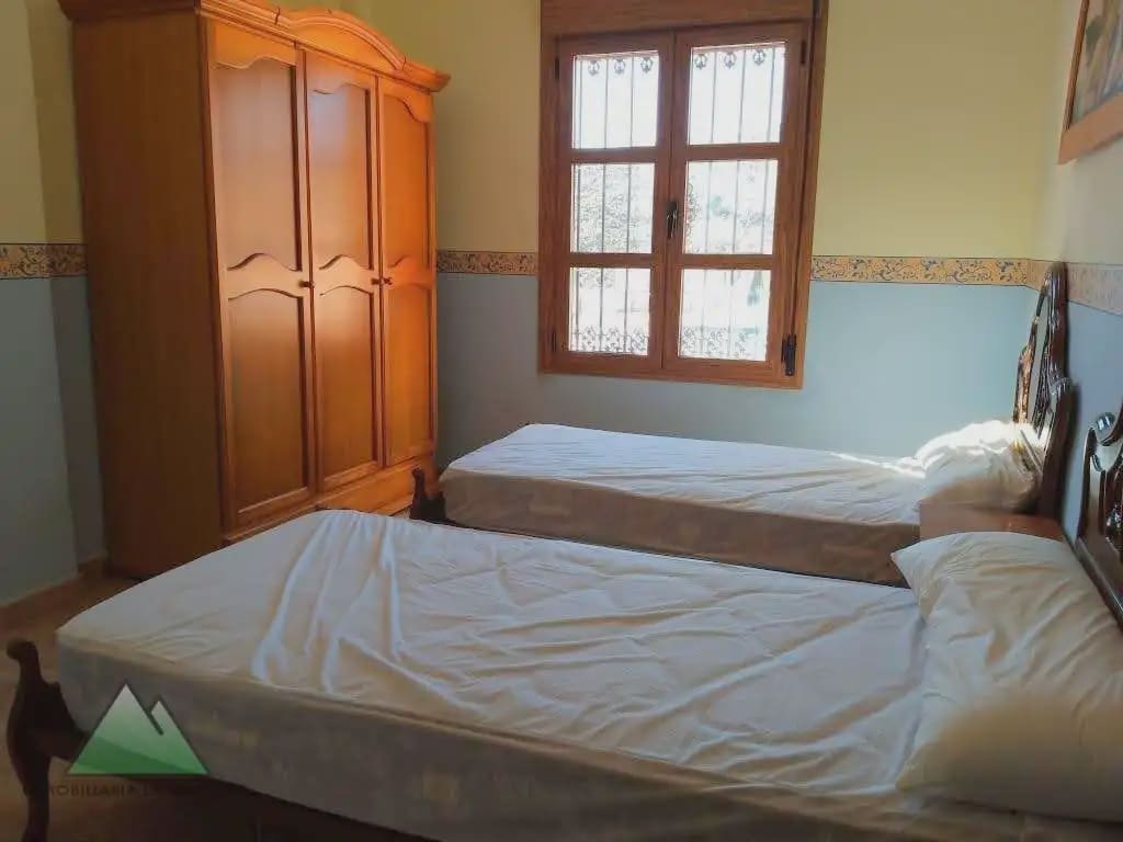 Chalet de 4 habitaciones en Sedella en venta con piscina - 400.000 € (Ref: 10078841)