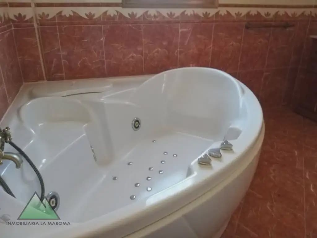 Chalet de 4 habitaciones en Sedella en venta con piscina - 400.000 € (Ref: 10078841)