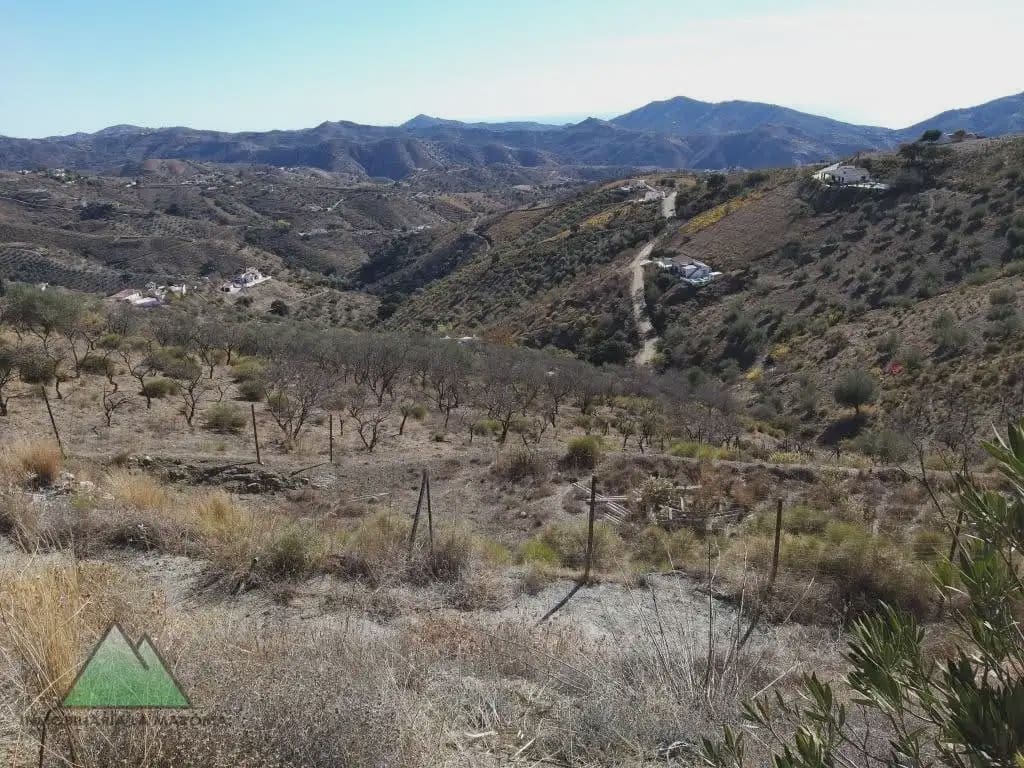 Chalet de 4 habitaciones en Sedella en venta con piscina - 400.000 € (Ref: 10078841)