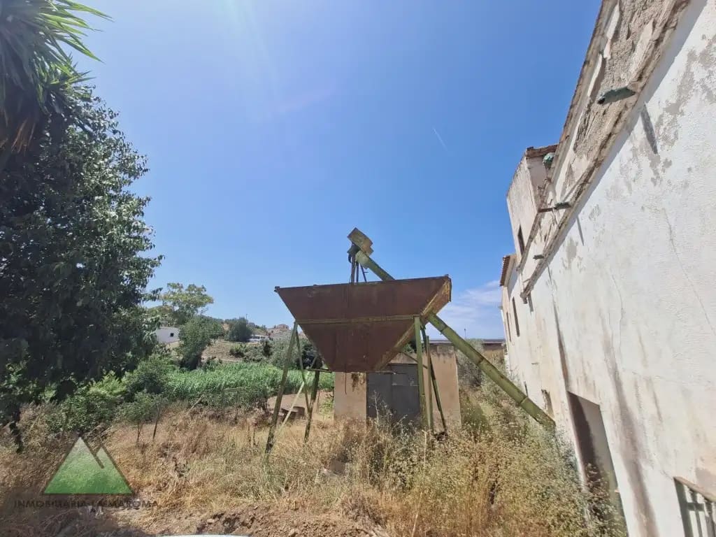 Chalet de 3 habitaciones en Alcaucín en venta con garaje - 299.000 € (Ref: 10078842)