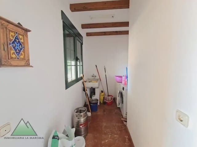 Chalet de 6 habitaciones en Viñuela en venta con piscina garaje - 830.000 € (Ref: 10078844)