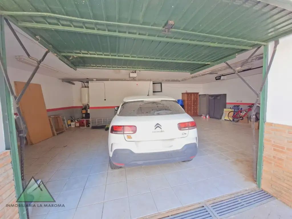 Chalet de 6 habitaciones en Viñuela en venta con piscina garaje - 830.000 € (Ref: 10078844)