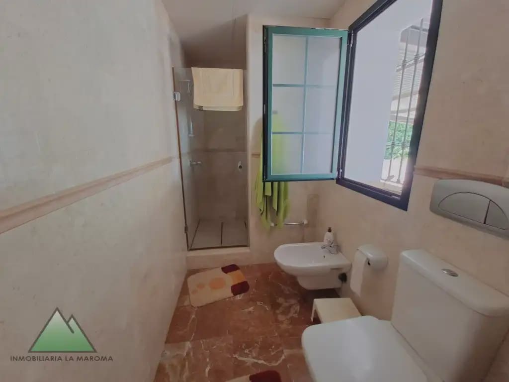 Chalet de 6 habitaciones en Viñuela en venta con piscina garaje - 830.000 € (Ref: 10078844)