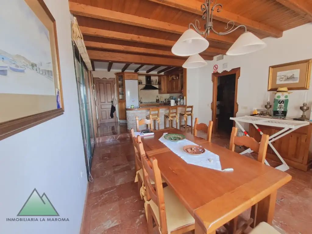 Chalet de 6 habitaciones en Viñuela en venta con piscina garaje - 830.000 € (Ref: 10078844)
