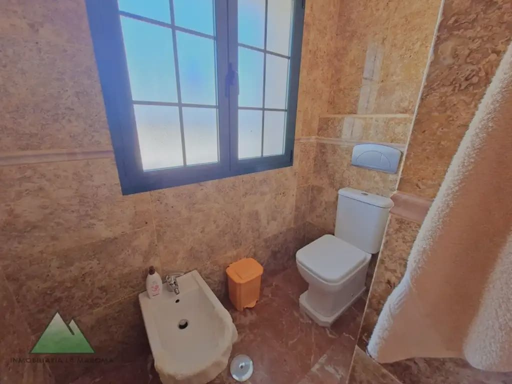Chalet de 6 habitaciones en Viñuela en venta con piscina garaje - 830.000 € (Ref: 10078844)