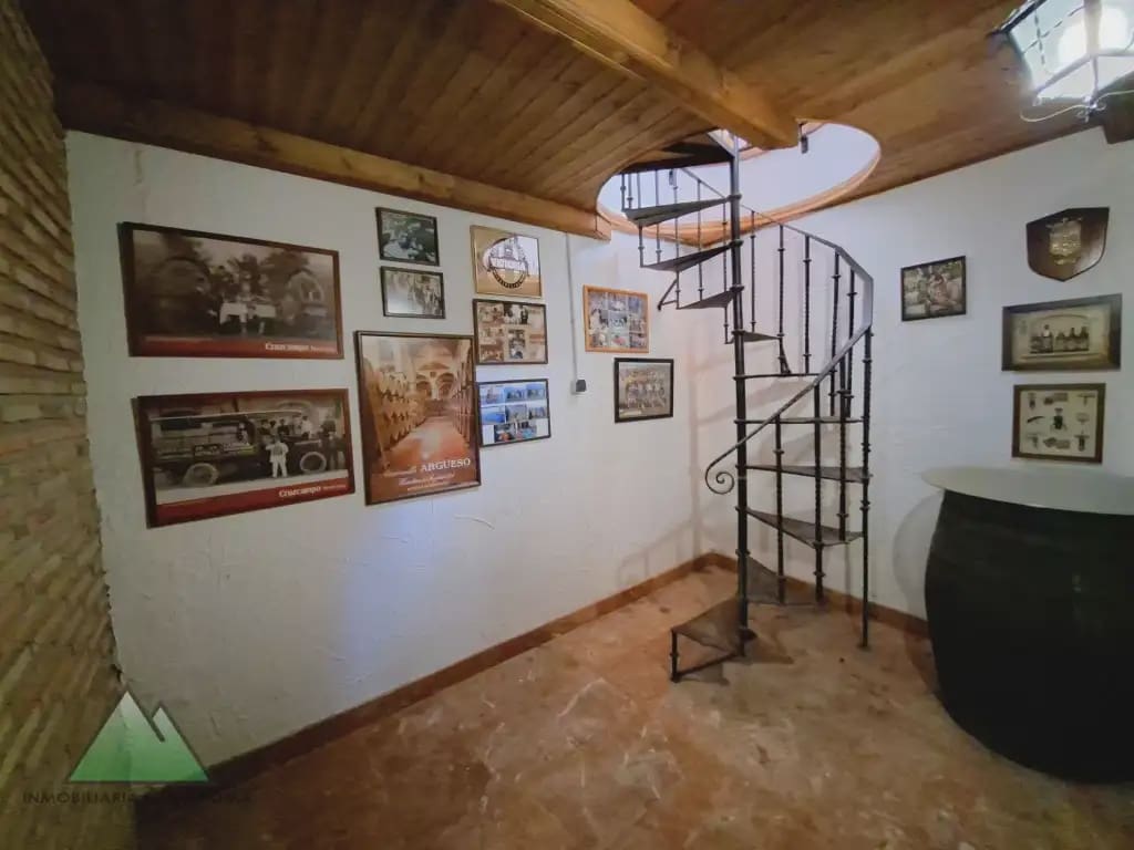 Chalet de 6 habitaciones en Viñuela en venta con piscina garaje - 830.000 € (Ref: 10078844)