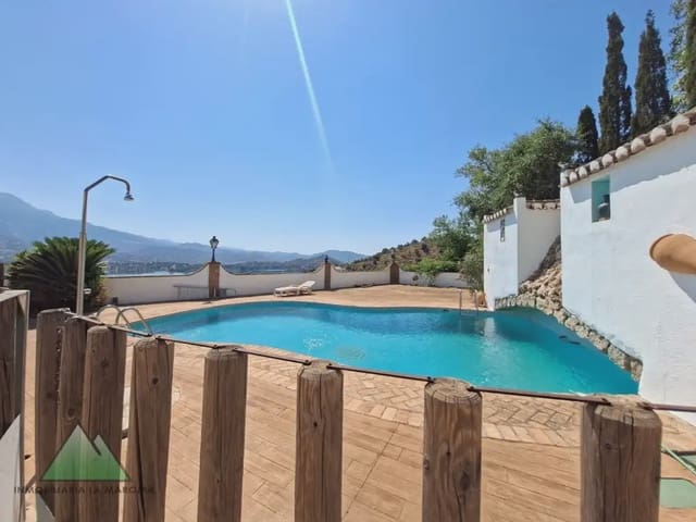 Chalet de 6 habitaciones en Viñuela en venta con piscina garaje - 830.000 € (Ref: 10078844)
