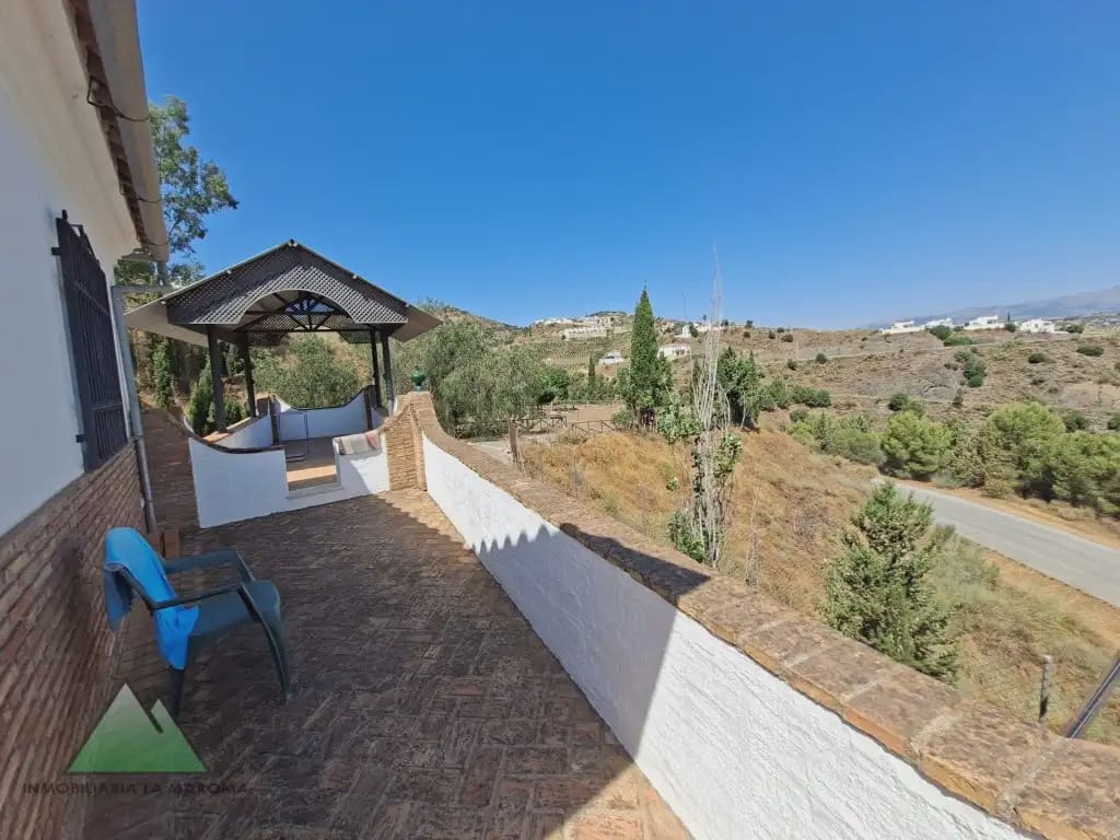 Chalet de 6 habitaciones en Viñuela en venta con piscina garaje - 830.000 € (Ref: 10078844)
