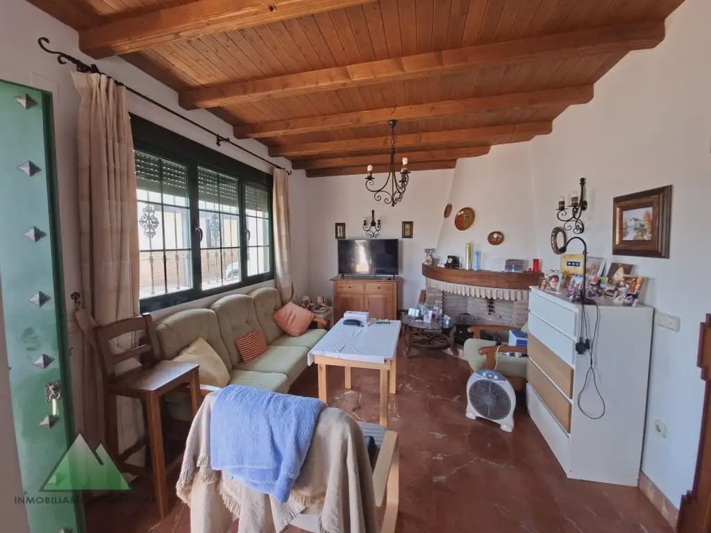 Chalet de 6 habitaciones en Viñuela en venta con piscina garaje - 830.000 € (Ref: 10078844)