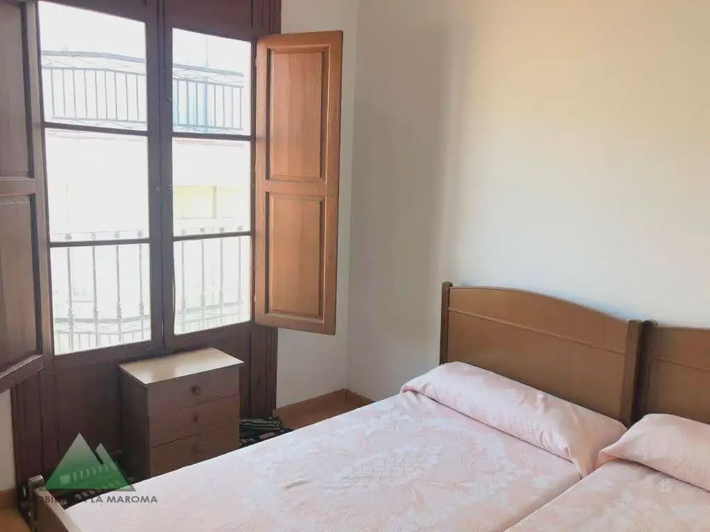 Kaupallinen myytävänä paikassa Periana - 279 000 € (Ref: 10078845)