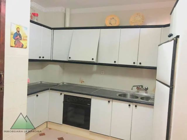 Kaupallinen myytävänä paikassa Periana - 279 000 € (Ref: 10078845)