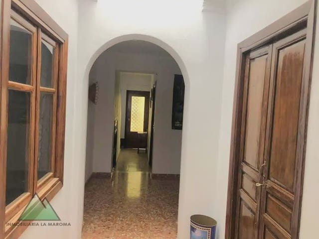 Kaupallinen myytävänä paikassa Periana - 279 000 € (Ref: 10078845)